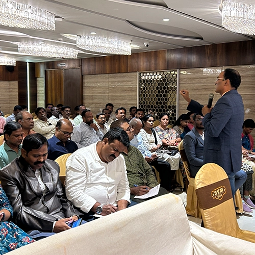 Sales professionals attending a blended learning Tamil sales training session in Tamil Nadu